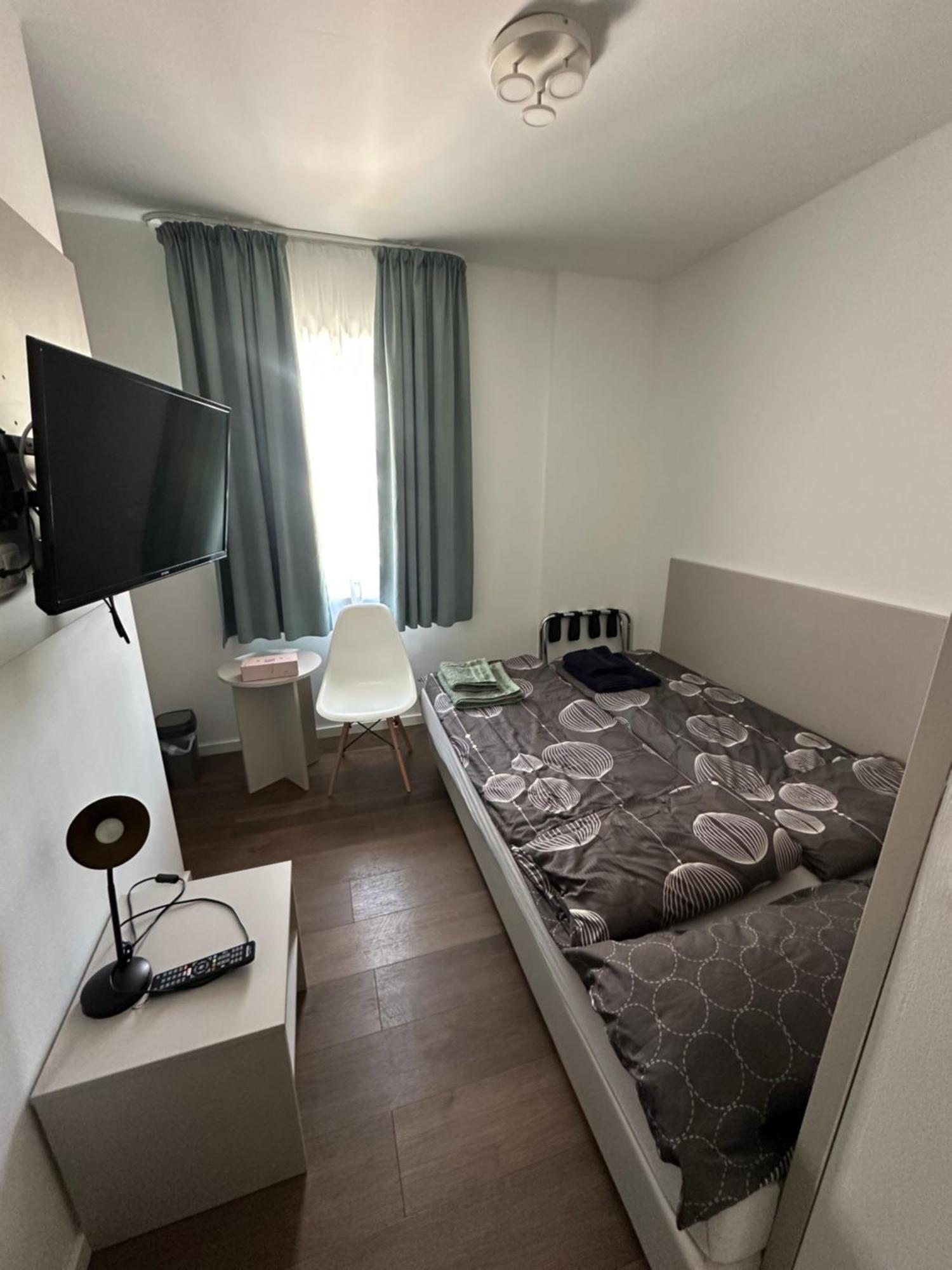 Moebiliertes Apartment Hamburg Exterior photo